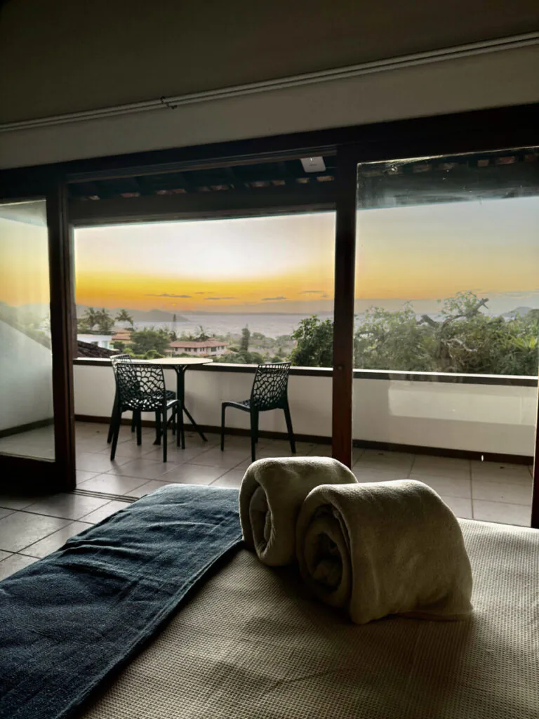 Quarto vista mar 2